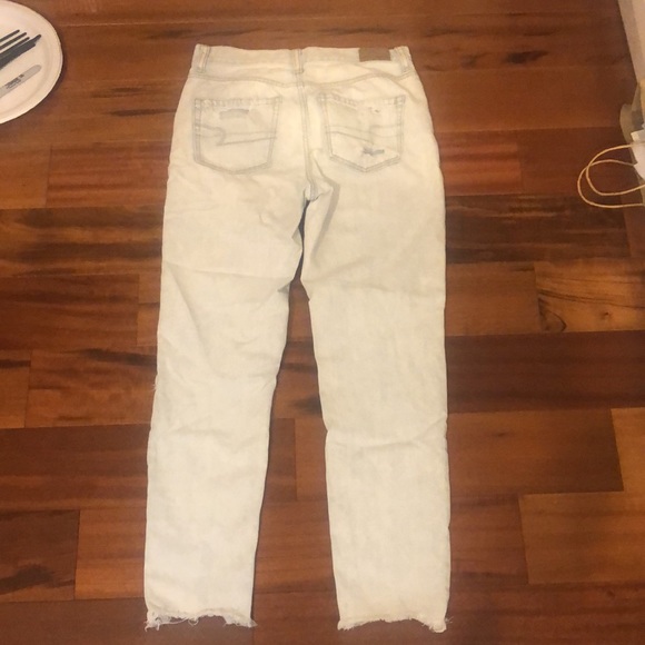 American Eagle ripped jeans size 2 - Picture 5 of 6